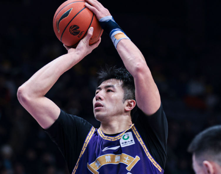 kaiyun sports-连克北京吉林！2连胜北控强势反弹 内线大腿复活，张庆鹏帅位稳了