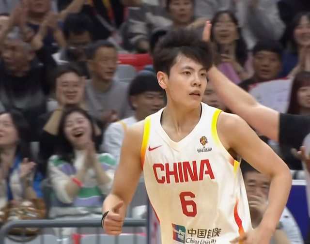 世预赛一场13分大胜！中国女篮打败马里：韩旭14分，李月汝21分