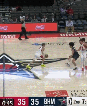 开云体育-爆砍59分！NBA扣篮王麦克朗加冕G联赛历史得分王，球迷跪求转正